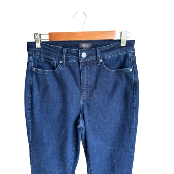NYDJ - NWT High Rise Billie Mini Bootcut Jean in Highway Sz 4 - Picture 4 of 9